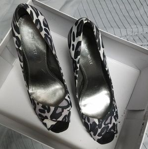 Nine West size 7 heels